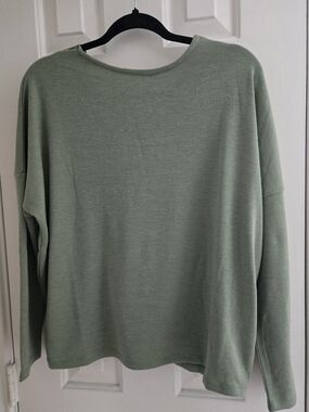 Francesca's Kate Back Button Dolman Top Sage Green Women's Size Small NWT